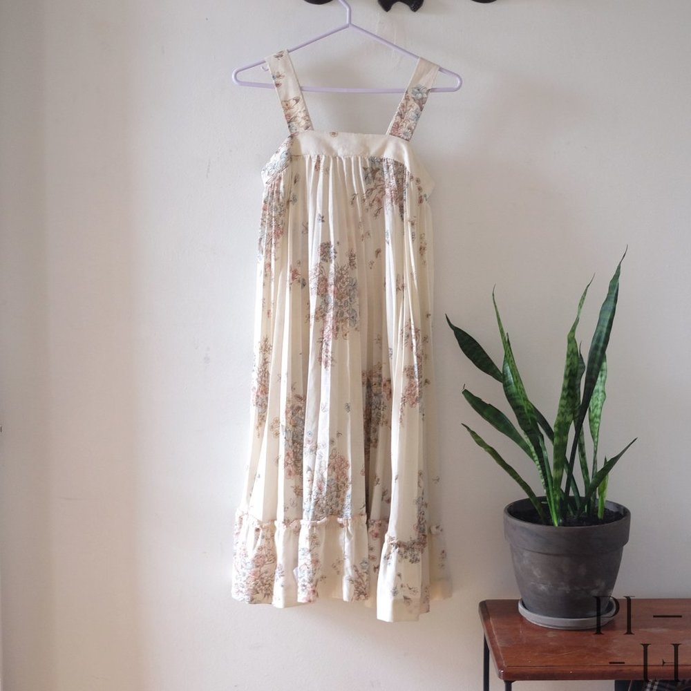 Vintage Vicky Vaughn Junior flowers pastel dress